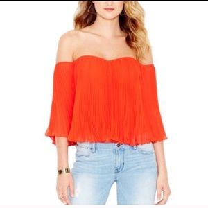 Guess off- shoulder Red top XS